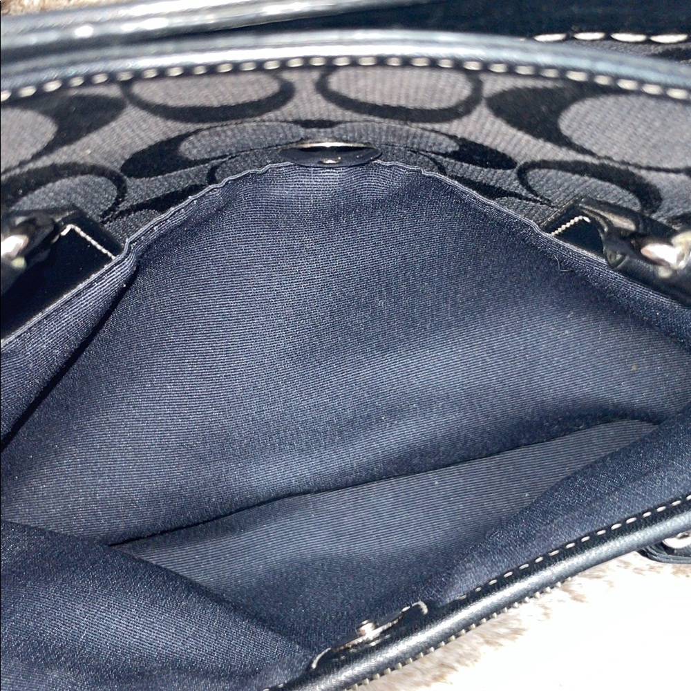 Vintage Coach ‘Hamptons’ Signature Small Satchel - Picture 12 of 16